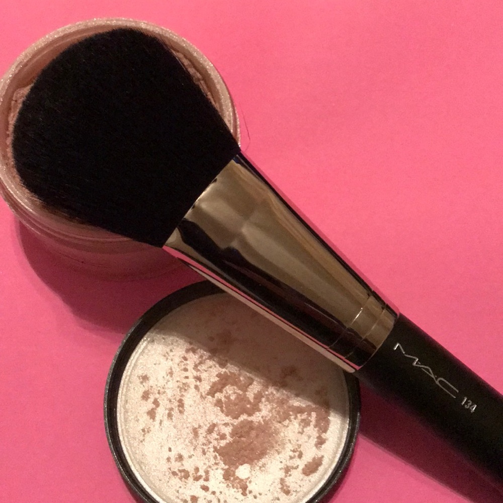 MAC Cosmetic Brush #134